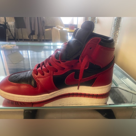 Jordan 1 Retro High 85 OG Varsity Red - Picture 3 of 3